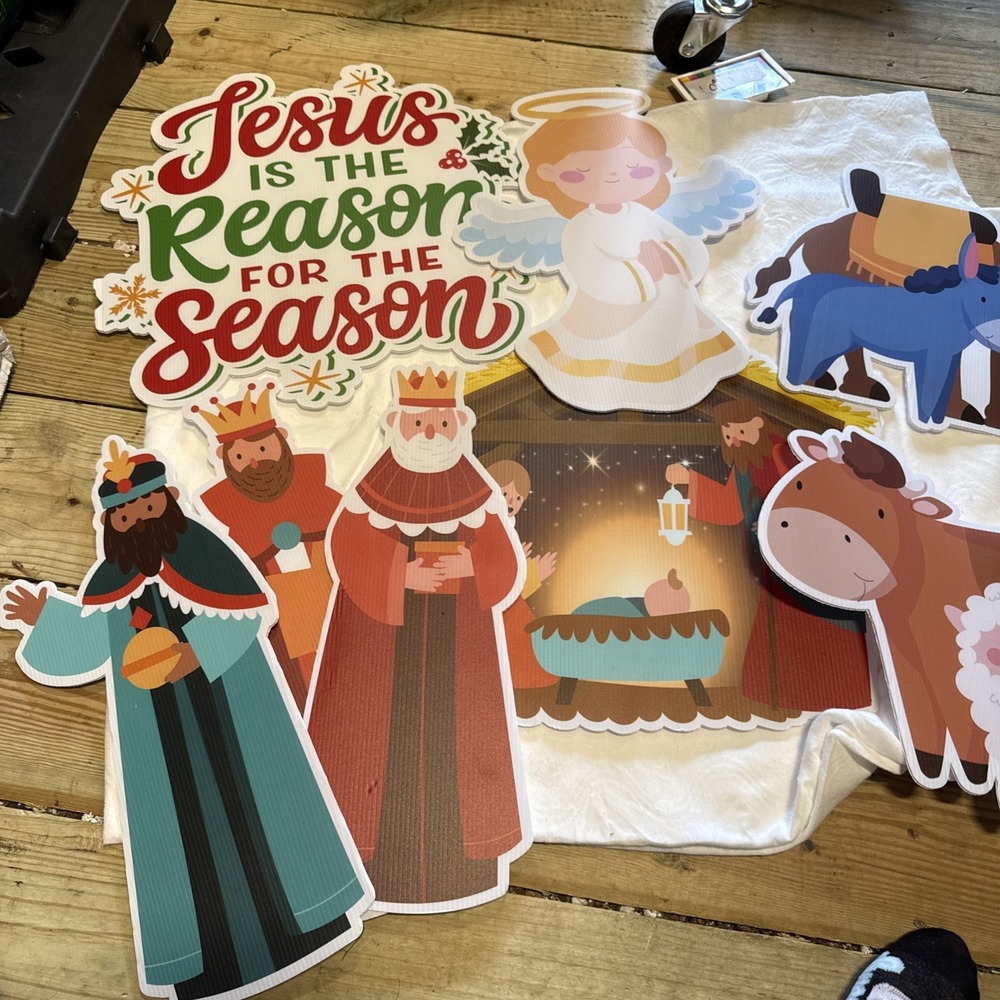 nativity scence 7 pieces new with stakes for yard or home decor